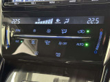 左右独立温度コントロールフルオートエアコンです。運転席、助手席それぞれで独立して温度設定ができます。冷え性の方が乗っても安心ですね♪