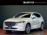 中古車専門再生工場にて熟練専任スタッフが丁寧に清掃、仕上げを実施しております。また、お客様に安心してご検討いただける様、公取協が定める基準に基づき車両検査を実施し、車両状態評価証を発行しております。