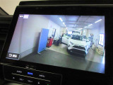 エアコンパネルにあるオートエアコン。簡単操作で車内を快適、適切な温度にしてくれます!また、一度温度設定しておけば風量の調整などを自動にしてくれる楽チン・快適空間をご提供致します。