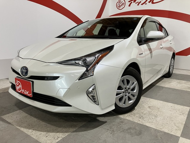 プリウス 1.8 S セーフティ プラス E-Four 4WD