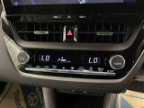 オートエアコン♪お好みの温度に設定するだけで車内を快適空間にしてくれますよ♪