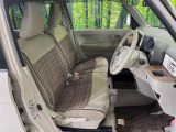 運転席シート廻りは使用感も少なく、良好な状態となっています。丁寧に使われていたことがよくわかりますね。