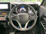 【純正革巻きステアリング】上質な革を使用することで、手にしっかり馴染みとても運転しやすいハンドルです♪