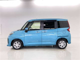両側パワースライドドア付きだから、狭い駐車スペースなどでの 乗り降りラクラク!小さなお子さまのいるご家庭には嬉しい装備。