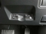 ETC車載器付きです。高速道路の料金所もスムーズに通過できます。※セットアップ費用は別途必要です。