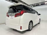 沢山乗れるのがこの車の魅力!2台で移動しないと・・・なんて時もこの車なら1台で!大活躍です♪