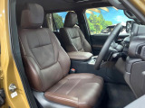 運転席シート廻りは使用感も少なく、良好な状態となっています。丁寧に使われていたことがよくわかりますね。