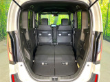 普段のお買い物や通勤、送迎等に十分な荷室スペースを確保しております。セカンドシートを倒すと、大きな荷物の積載も可能です♪