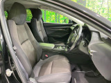 運転席シート廻りは使用感も少なく、良好な状態となっています。丁寧に使われていたことがよくわかりますね。