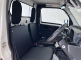 運転席広々