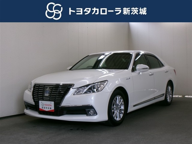 クラウン ハイブリッド 2.5 ロイヤルサルーンG 