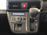 温度を設定すれば、自動で車内の温度管理をしてくれる優れものです♪ATミッションで運転楽々