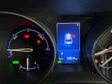 視認性に優れたメーターを採用しており、走行中でも車速や情報が分かりやすく表示されます。運転時の視線移動をむりのない範囲に抑え、快適で安心感のあるドライブをサポートします。