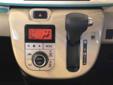 温度を設定すれば、自動で車内の温度管理をしてくれる優れものです♪ATミッションで運転楽々
