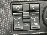 【両側パワースライドドア】スマートキーや運転席のスイッチで後席両側スライドドアの開閉が可能♪電動だから力を入れてドアを開ける必要が無く、小さなお子様でも簡単に開け閉めでき快適です♪