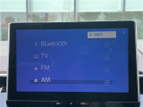 【Bluetooth】ナビゲーションと携帯電話/スマートフォンをBluetooth接続することができます。接続するとハンズフリーで使用することができるので、とても便利です。
