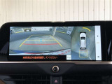 パノラミックビューモニター付き!クルマを真上から見ているかの様に、映像をモニターに表示。周囲の状況を把握しながら安心して駐車が可能です!