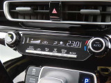 オートエアコンで車内はいつでも快適です♪