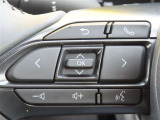 ブルートゥースに接続すれば、スマホに入れている音楽が聞けたり運転中に電話がかかってきてしまった場合もハンドルから電話を取ることができます!