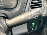 車外の明るさに応じて自動で点灯する【オートライト】機能が付いています。