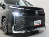 高輝度で点灯速度が速く、しかも消費電力の少ないLEDヘッドライトが装備されています!LEDの明るい光が走行中の視界の確保をサポートして、夜のドライブがより楽しく安全に運転できます♪