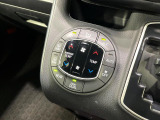 【左右独立型フルオートエアコン】運転席と助手席でそれぞれお好みの温度に設定可能。同乗者にも配慮した、快適な空調をお届け致します。