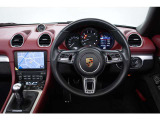 GTスポーツステアリングにより運転席がスポーティーな見た目となり、ドライブをさらにお楽しみいただけます。