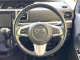 【純正革巻きステアリング】上質な革を使用することで、手にしっかり馴染みとても運転しやすいハンドルです♪