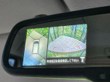 【アラウンドビューモニター】専用のカメラにより、上から見下ろしたような視点で360度クルマの周囲を確認することができます☆死角部分も確認しやすく、狭い場所での切り返しや駐車もスムーズに行えます。