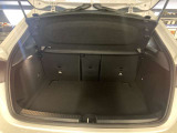 納車前には、メーカー規定に基づき、認定中古車ならではのしっかりとした整備をしてからご納車させて頂きます。熟練のメカニックがお客様に届く事を思い、1台1台入念に点検、整備致します。
