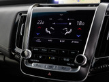 使いやすさや安全性を追求したステアリング周り!高級車ゆえにスイッチ類が多いのも特徴ですね!考え尽くされた配置ですぐに使いこなす事が出来ますのでご安心下さい!是非、体感してみて下さい!!