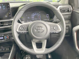 インテリアに合わせたデザインのステアリングは、運転される方のことも考え、運転しやすい形状、大きさです。是非一度、実際に触ってお確かめください。