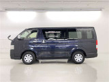 スライドドア開口部が広く荷物の出し入れがスムーズにできます。