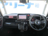 広々とした室内空間となっており、視界も見やすくなっております!!