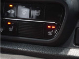 【シートヒーター】雨の日や早朝など冷えた車内でも、シートの座面を温め、快適な運転をサポート。寒い日も、心地よく過ごせる空間を。