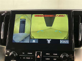 安全機能のバックモニター&全周囲モニターも装備です。