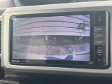 【バックカメラ】駐車時に後方がリアルタイム映像で確認できます。大型商業施設や立体駐車場での駐車時や、夜間のバック時に大活躍!運転スキルに関わらず、今や必須となった装備のひとつです!