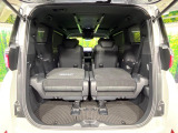 【パワーバックドア】スマートキーや運転席のボタンを押すだけでリアゲートが自動で開閉します!荷物を持っている時や、高い位置にあるバックドアを閉める際に便利な機能です♪