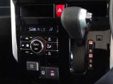 電動パーキングブレーキ・ブレーキホールドを装備してます。ホールド機能は信号待ちが多い一般道で疲労軽減になり、大好評です!