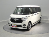 【愛らしい斜め前】斜め前方からの丸みのあるフォルムです。雨の日やぬかるんだ道でも安定して走りご家族での遠出もしっかりとサポートしてくれます。