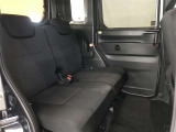 ゆとりある広々とした車内空間は、ドライブを始め買い物やレジャーなど、幅広く活躍します。一人でもみんなとでもお出かけを楽しみましょう!