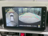 【パノラミックビューモニター】専用のカメラにより、上から見下ろしたような視点で360度クルマの周囲を確認することができます☆死角部分も確認しやすく、狭い場所での切り返しや駐車もスムーズに行えます。