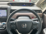 メーターパネルは視線の移動が少なく運転の際に目が疲れにくくなっております。