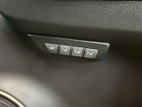【運転席ポジションメモリー付パワーシート】ワンタッチで記憶させていたシートの前後・リクライニングはもちろんシートリフターも備えます☆快適なドライブをお楽しみ下さい♪