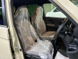 プライムスムースとトリコットのコンビシートは長時間の運転でも疲れにくくなっております。