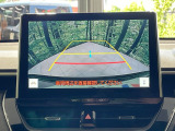 【バックカメラ】駐車時に後方がリアルタイム映像で確認できます。大型商業施設や立体駐車場での駐車時や、夜間のバック時に大活躍!運転スキルに関わらず、今や必須となった装備のひとつです!
