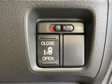 【パワースライドドア】スマートキーや運転席のスイッチでスライドドアの開閉が可能♪電動だから力を入れてドアを開ける必要が無く、小さいお子様でも、重い荷物を持っている時もラクに開け閉めできます♪