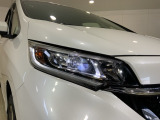 LEDヘッドライトで夜道も安心!