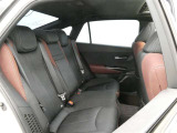 ゆとりある広々とした車内空間は、ドライブを始め買い物やレジャーなど、幅広く活躍します。一人でもみんなとでもお出かけを楽しみましょう!