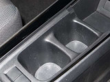 前席用のドリンクホルダーです。